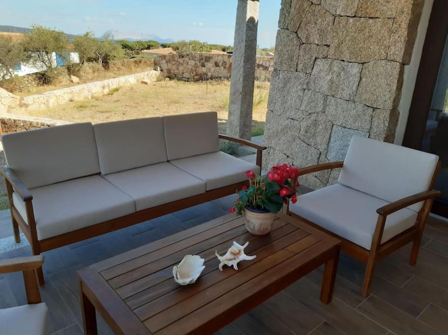 Villa Indipendente Al Mare Budoni Tanaunella Exterior photo
